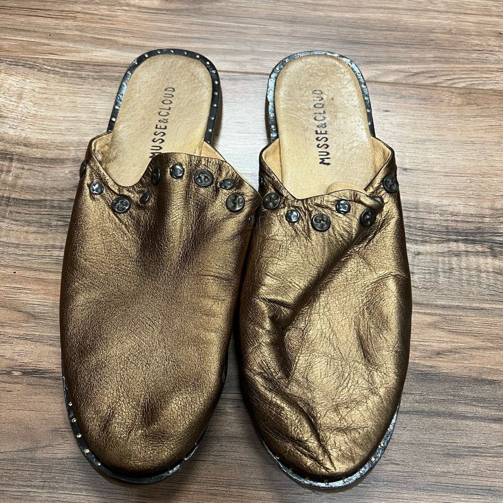 Musse & cloud mules 9